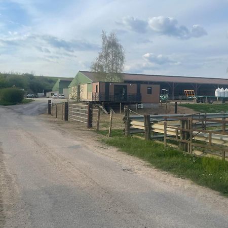فيلا Au Coeur De La Ferme 2 Lacroix-sur-Meuse المظهر الخارجي الصورة